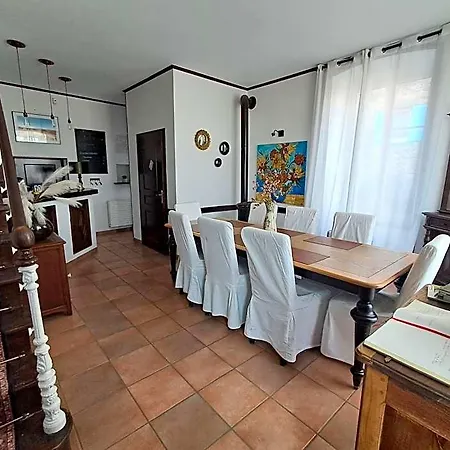 La Maison De Maria Bed & Breakfast