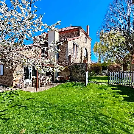La Maison De Maria 3* Saint-Beauzire (Haute-Loire)